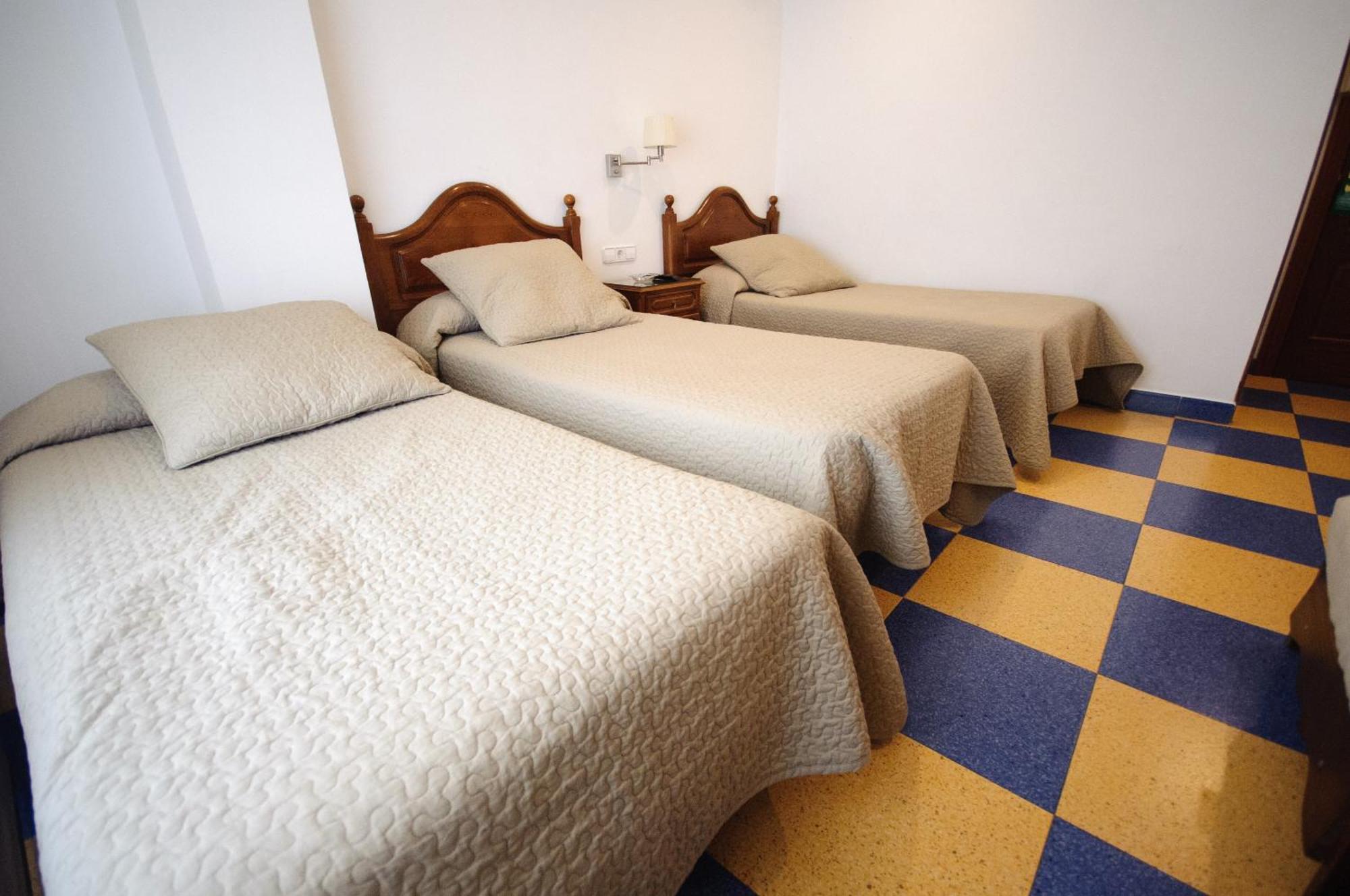 Hostal Restaurante La Trucha Benavente Værelse billede
