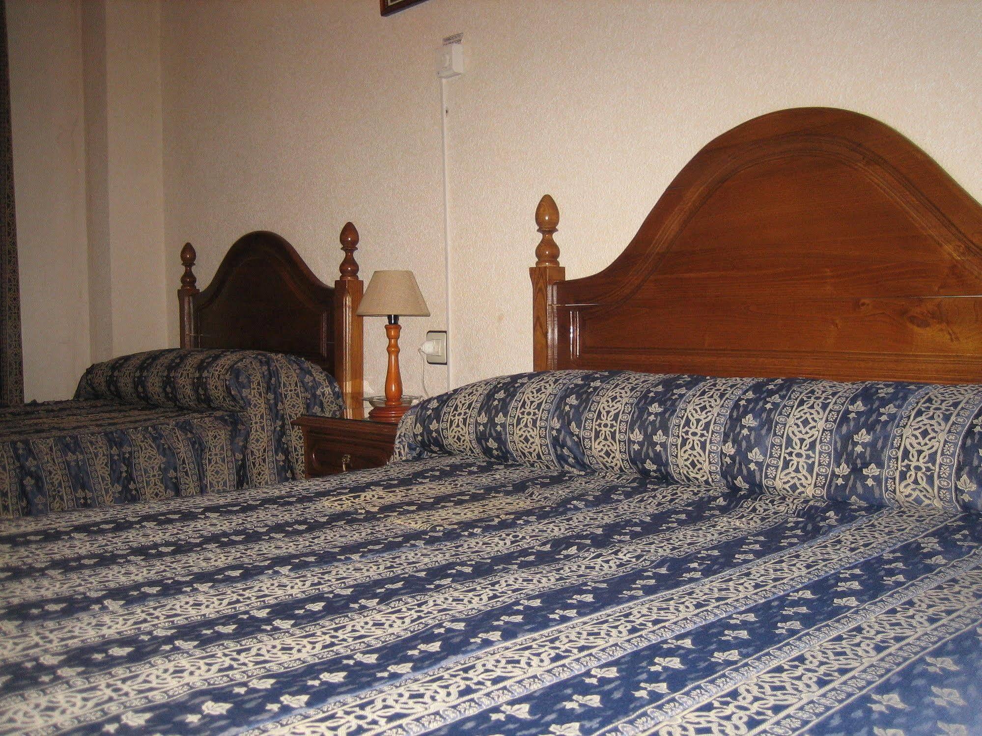 Hostal Restaurante La Trucha Benavente Eksteriør billede